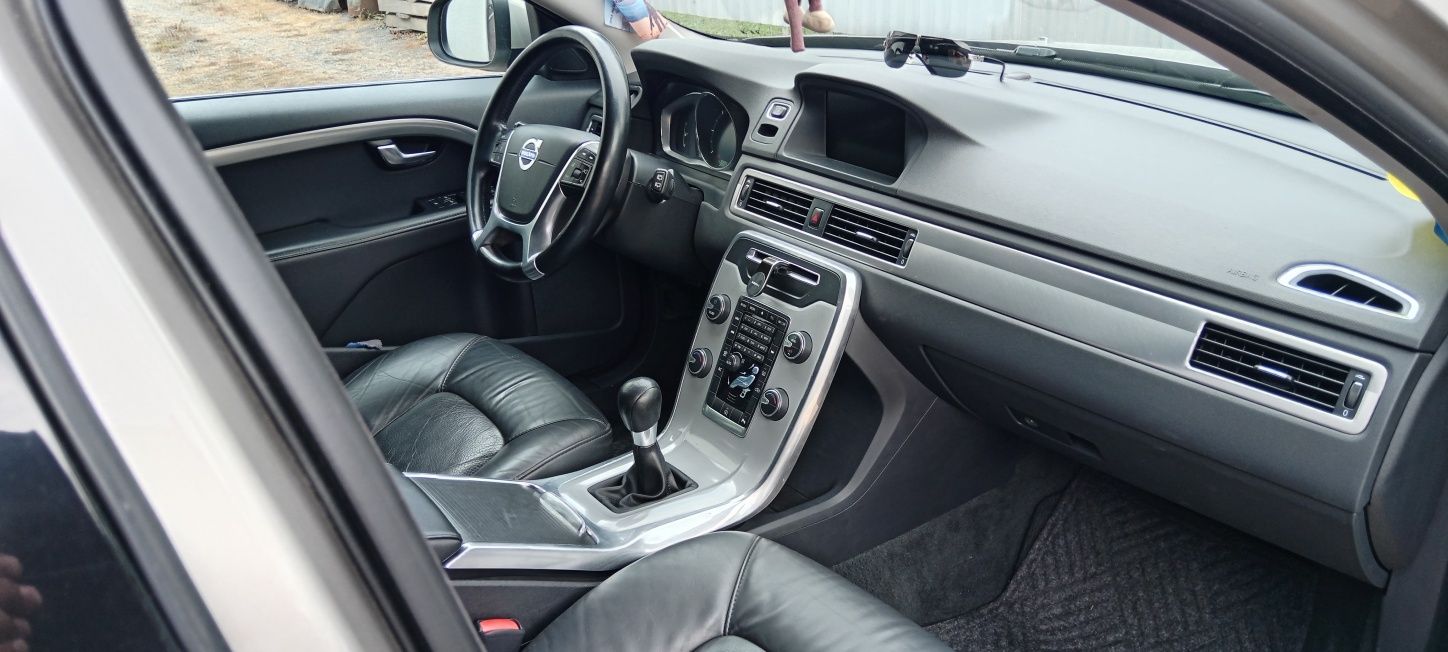 Продам авто Volvo v70