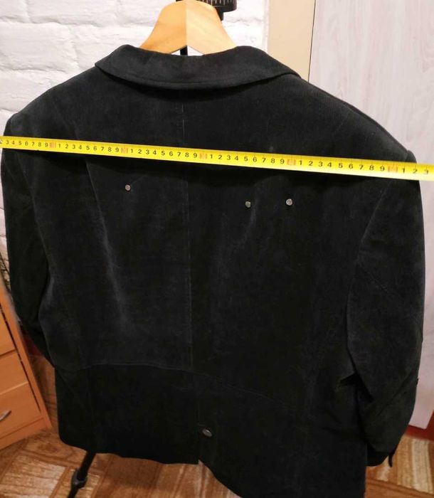 Черный вельветовый пиджак на молодого человека, большой размер.
