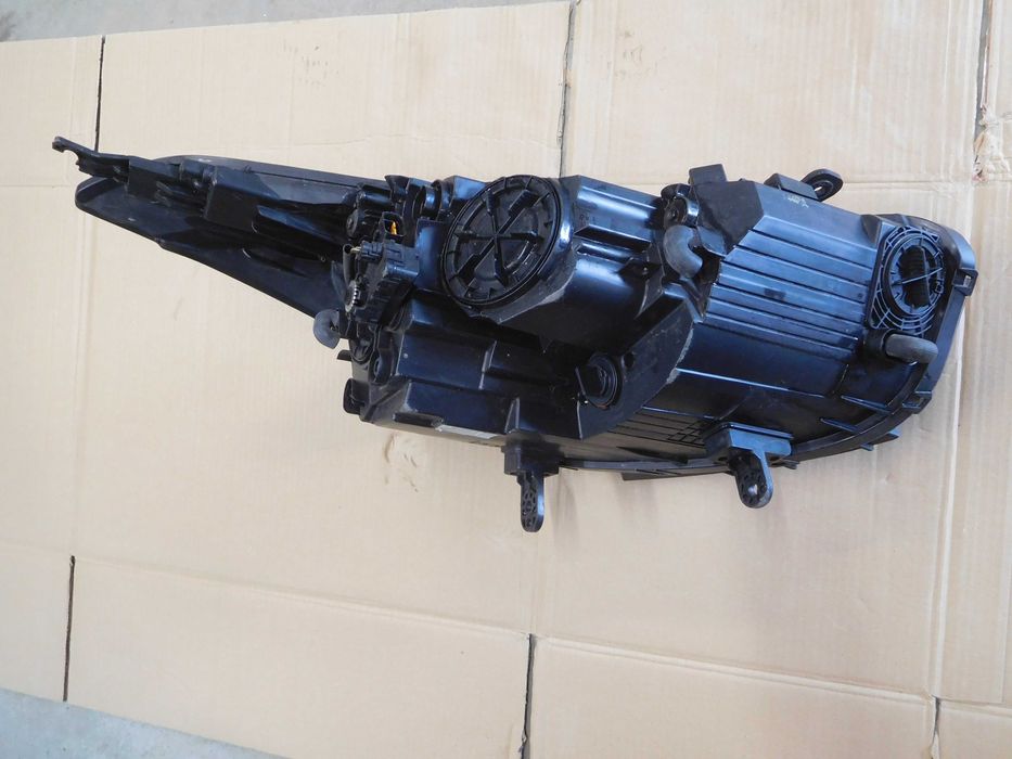 Hyundai I40 Lampa Lewa Zwykła Lampa Hyundai I40