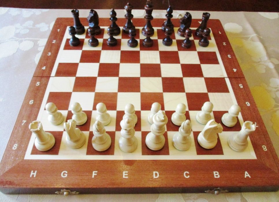Em Madeira - Tabuleiro e peças jogo Xadrez