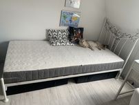 Łóżko pojedyńcze metalowe biale 90x200