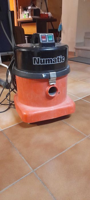 Aspirador NUMATIC - para peças