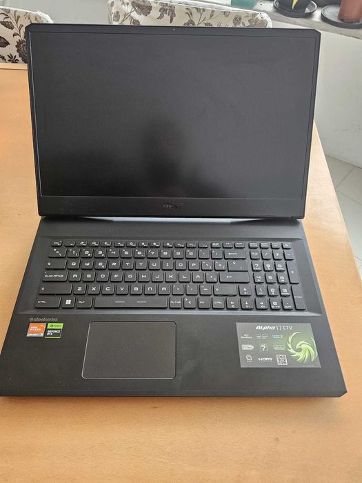MSI Alpha 17 AMD Ryzen 9 7945HX/32GB/1TB SSD/RTX 4070