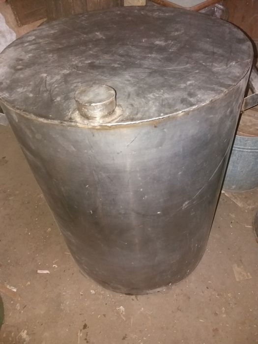 Продам нержавейку бочку.