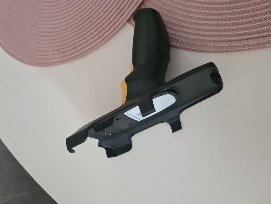 Pistolet do skanerów Zebra TRG TC2Y SNP1 — jak nowy, kilka razy używan