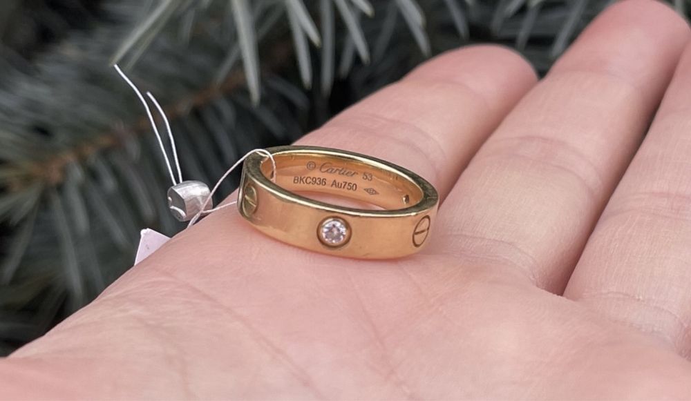 Золота каблучка з діамантами в стиліCartier Love,750,8,15 грам,16,8роз