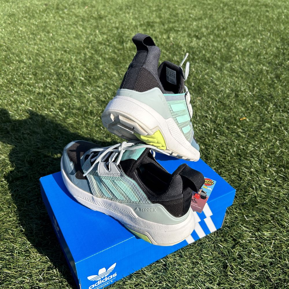 Жіночі трекінгові кросівки Adidas Terrex Gore-Tex Hyperturf Eastrail