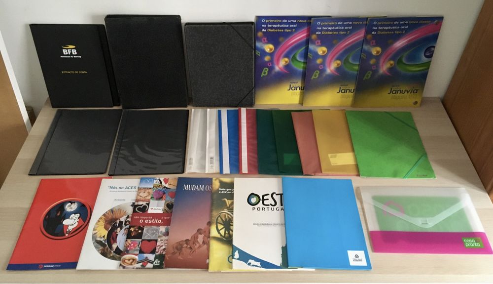 Lote de 45 pastas dossiers arquivo