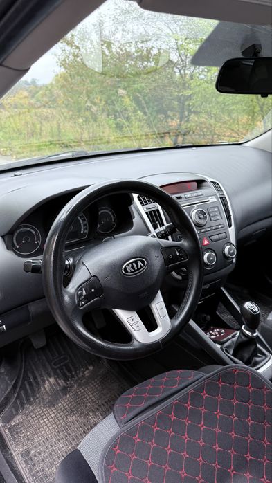 Kia Ceed 1.6 CRDi  2009