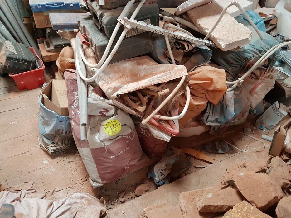 Sprzatanie  Wywóz gabarytów Opróżnianie Piwnic opóźnianie strychów