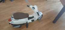 Moto Vespa Original eletrica de crianças