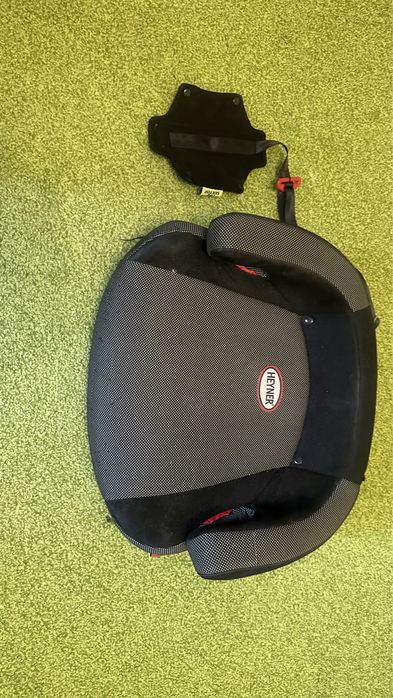 Детское автокресло-бустерHeyner SafeUpFix Comfort XL 22-36 кг, 6-12 ле