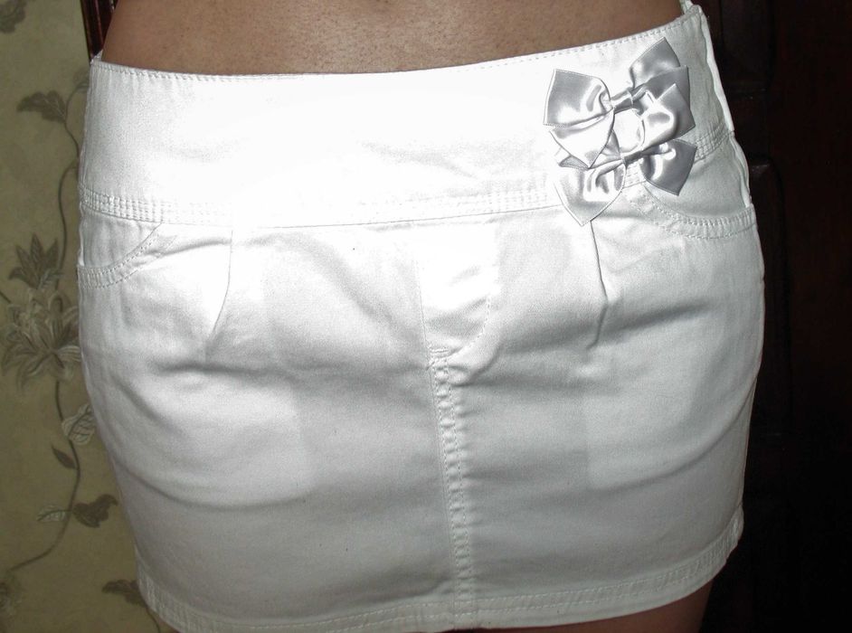 Белая котоновая юбка .