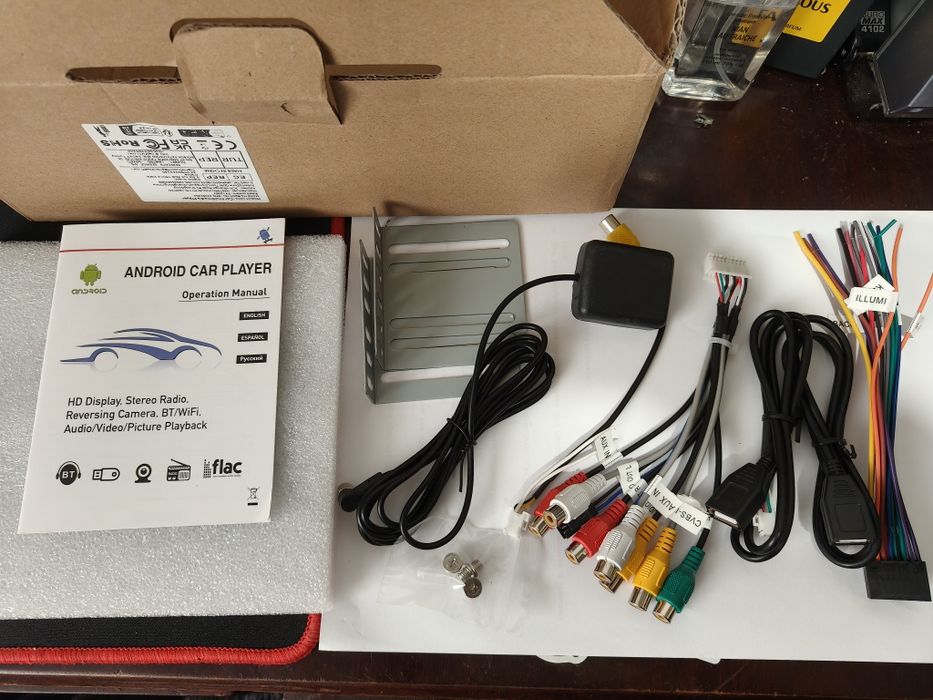 Продам нову автомагнітолу 9", 4/64 ГБ, Carplay, Android 13