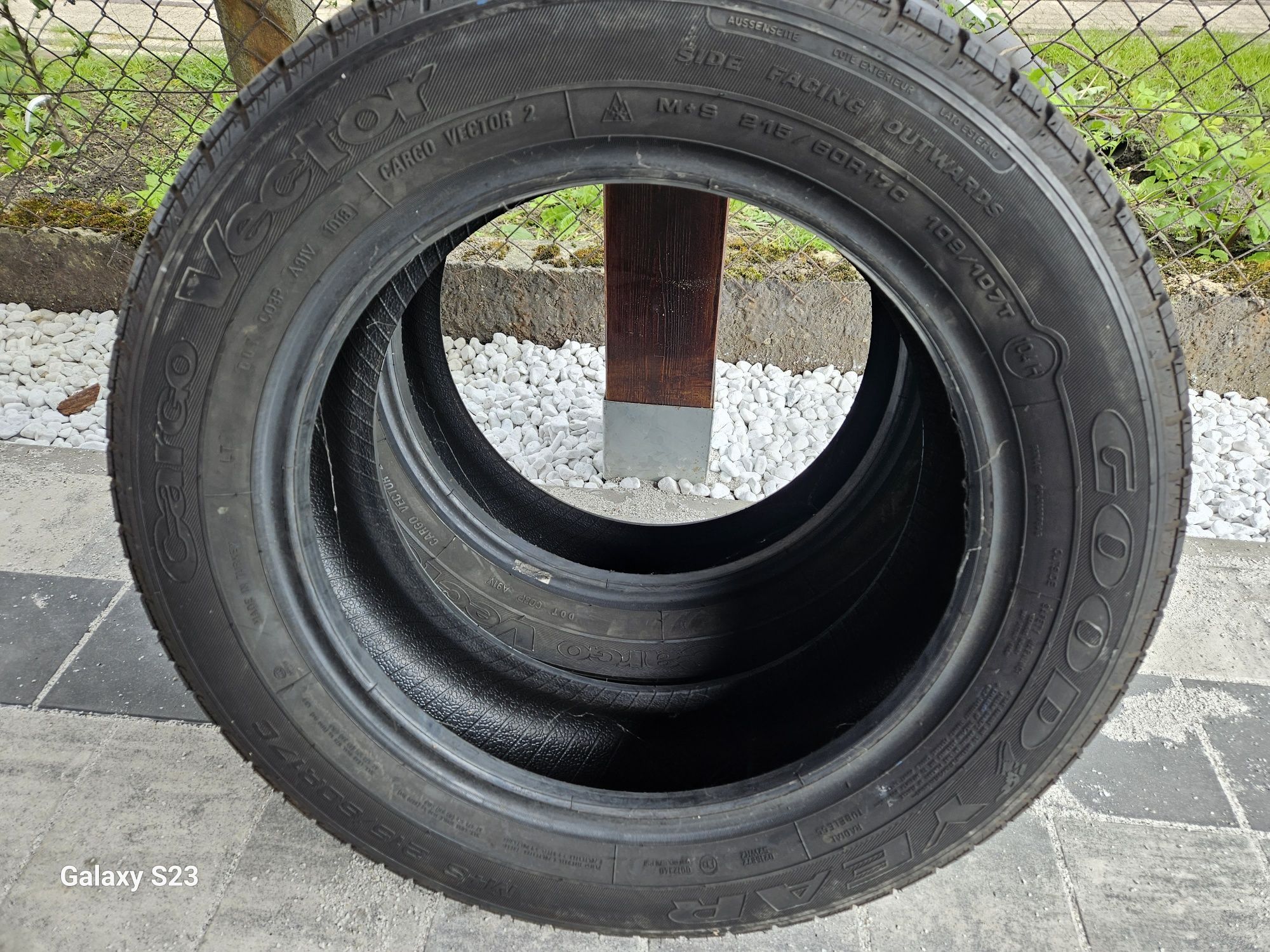 215/60 r17C M+ S Goodyear Cargo Vector dwie sztuki