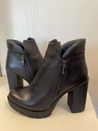 Женские кожаные ботинки 37 размер. Roberta Lopes- Италия