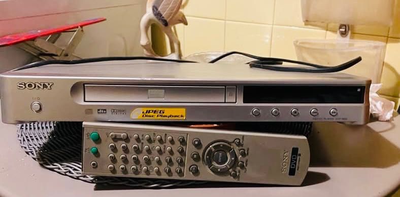 DVD SONY leitor usado bom
Estado