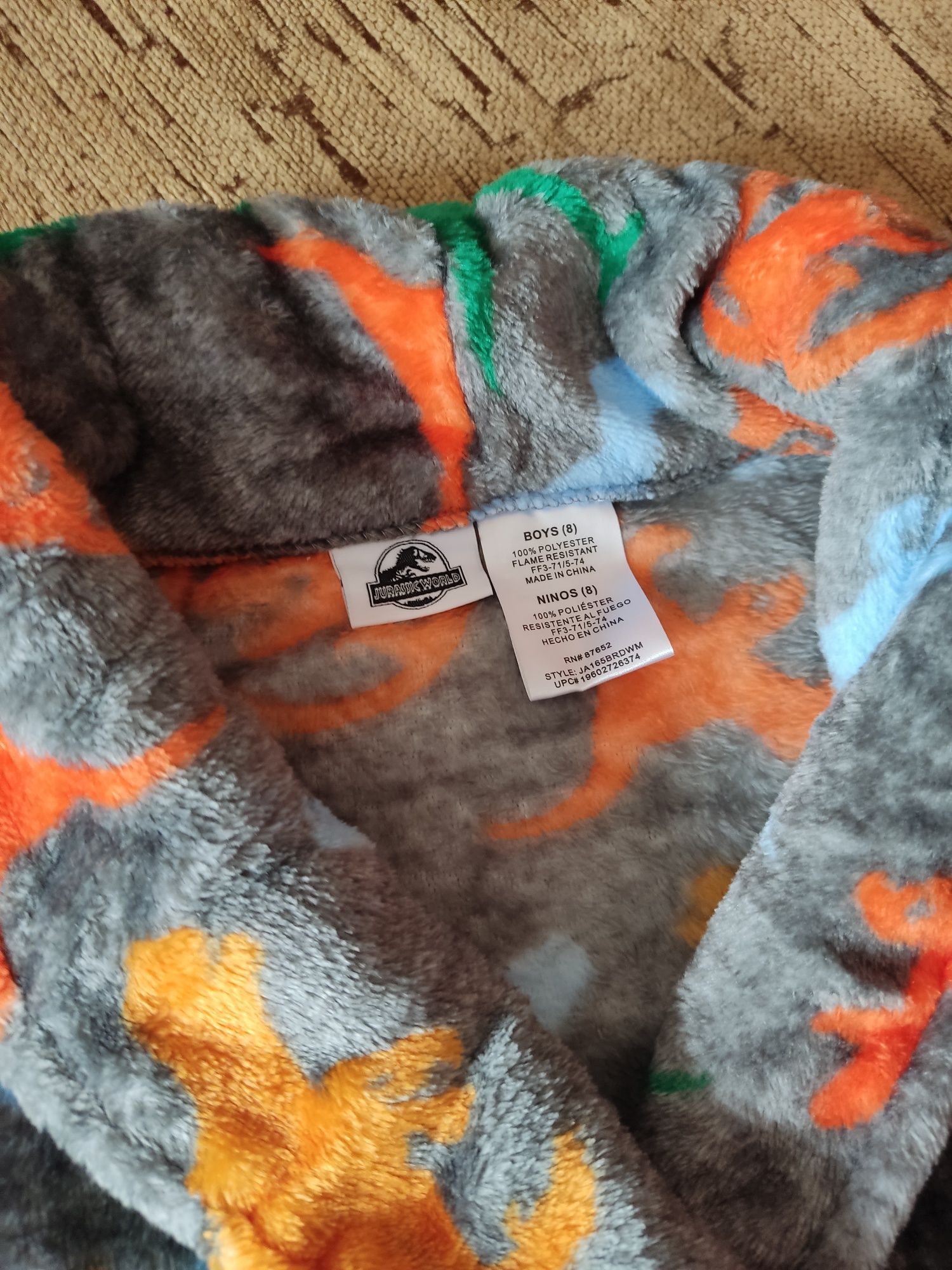 Стильный махровый халат для мальчика Jurassic world 6-8л