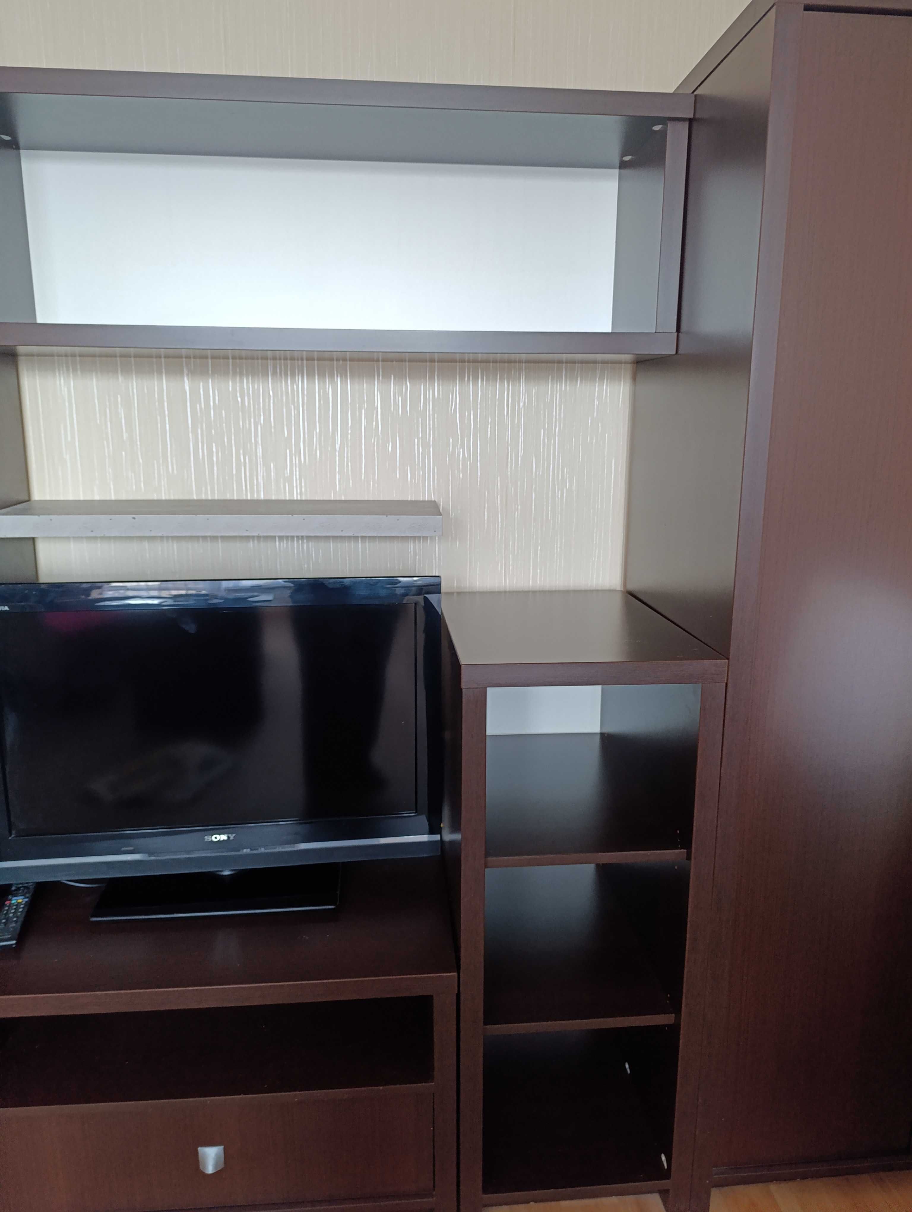 Solidne meble w kolorze wenge