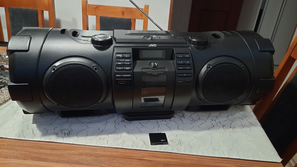 Boombox JVC RV-NB52B bluethoot ,pilot...