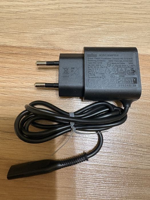 Продам чохол з зарядкою Oral-B IO. Новий, оригінал!