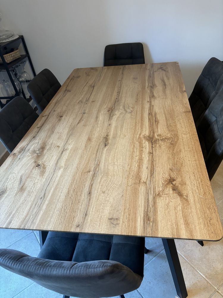 Vendo mesa de jantar + 6 cadeiras