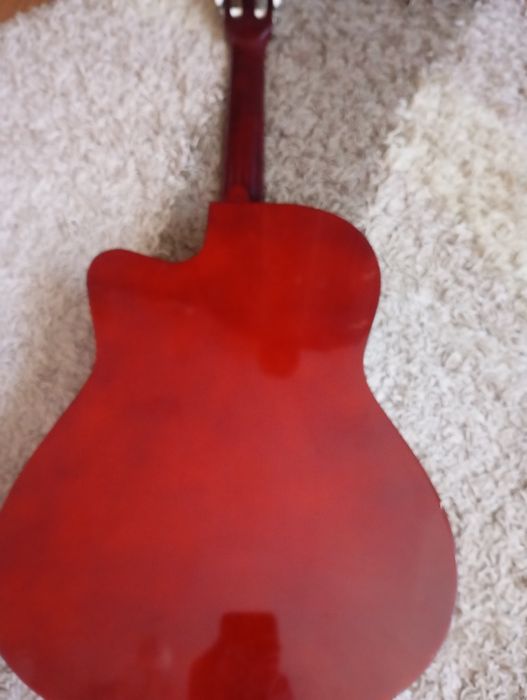 Продам гітару в як нова 0 9 8 2 3 0 8 9 3 4