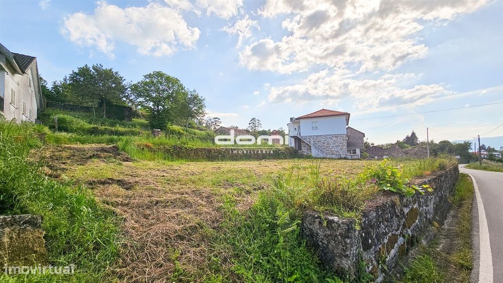 Terreno com 1.600m², situado em Bordonhos, no concelho de São Pedro do