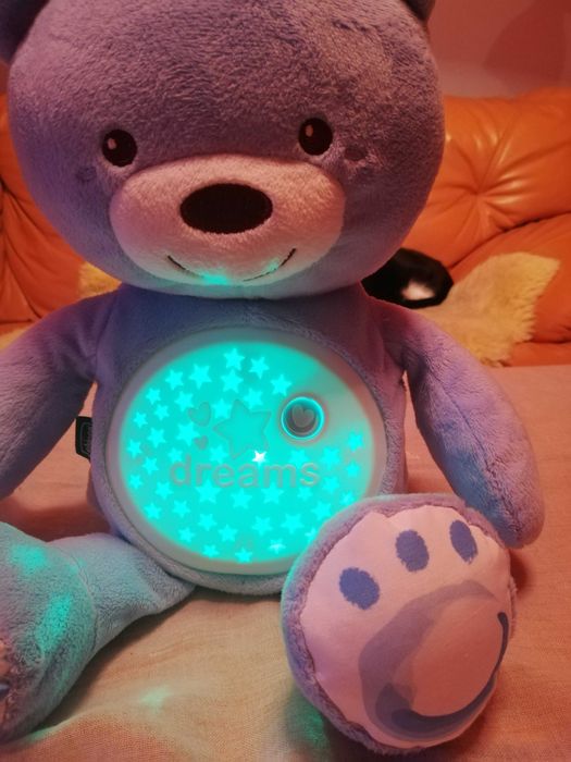 CHICCO miś z projektorem, lampka i kołysanki.