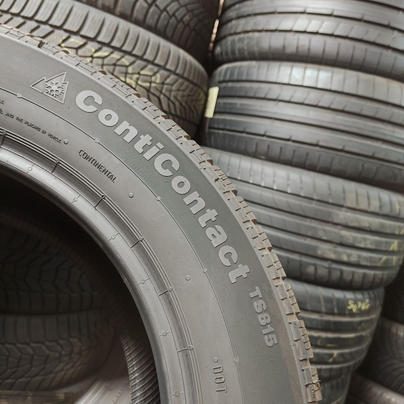 215/60/16 Sprzedam parę opon całorocznych Continental