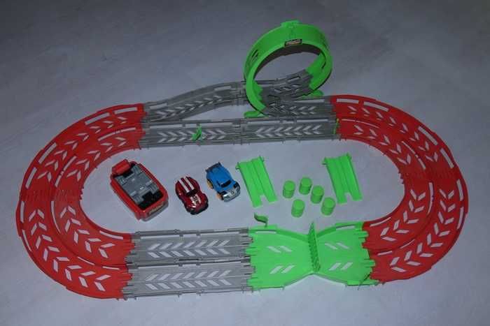 Tor wyścigowy Fisher Price Shake'n go Speedway Xtreme