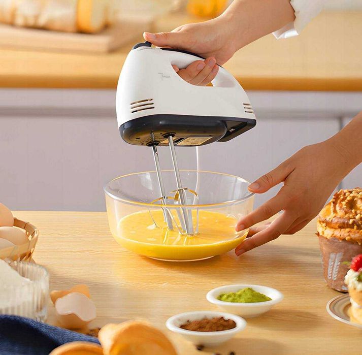 MIKSER RĘCZNY 7prędkości 280w zestaw z 4 końcówkami uniwersalny