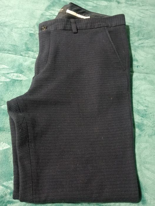 Calças azuis escuras