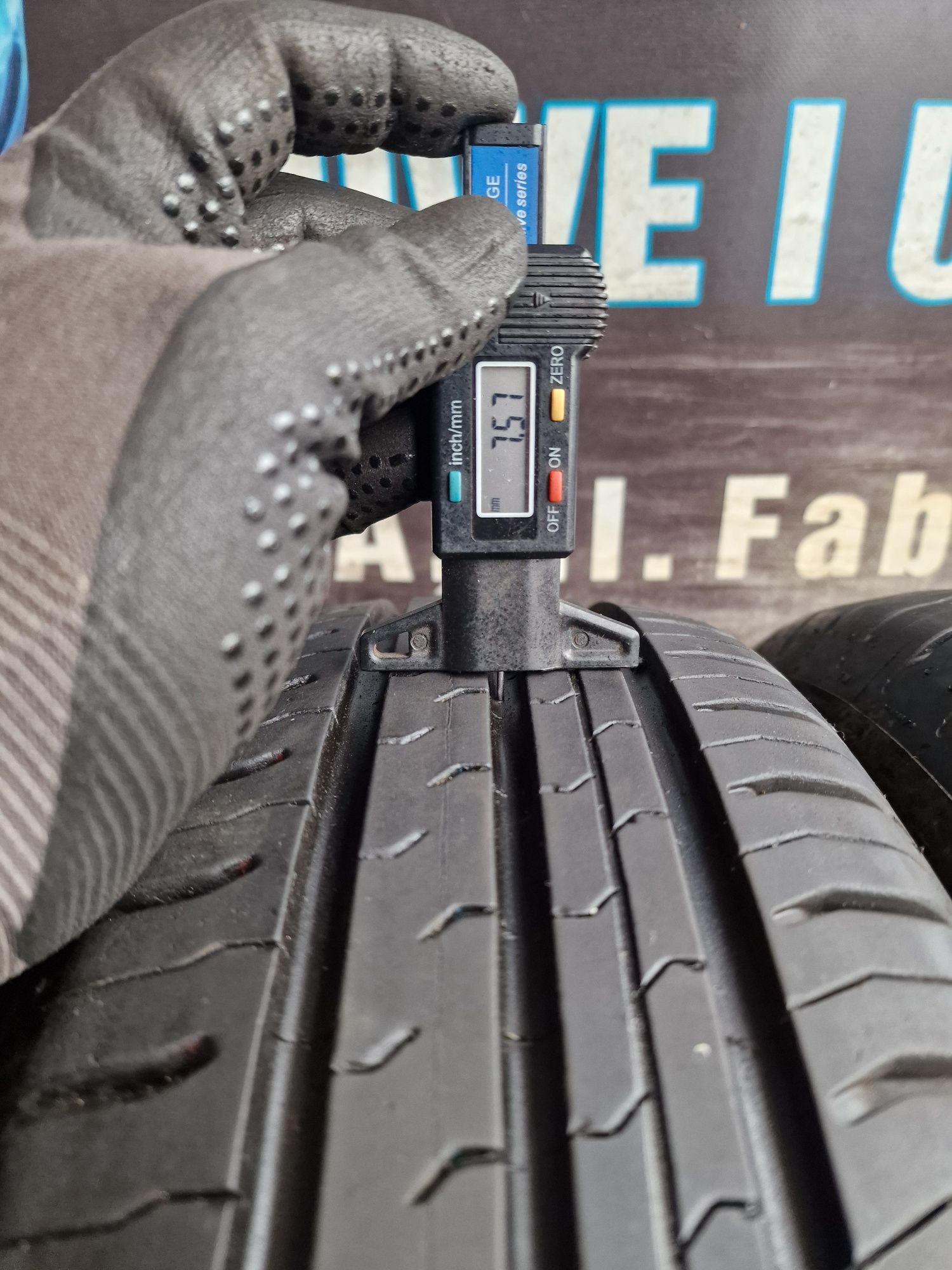 Opony letnie 175/65/14 Continental Komplet  7.5mm
