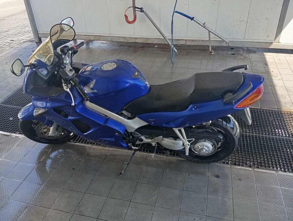 Honda vfr 800 fi