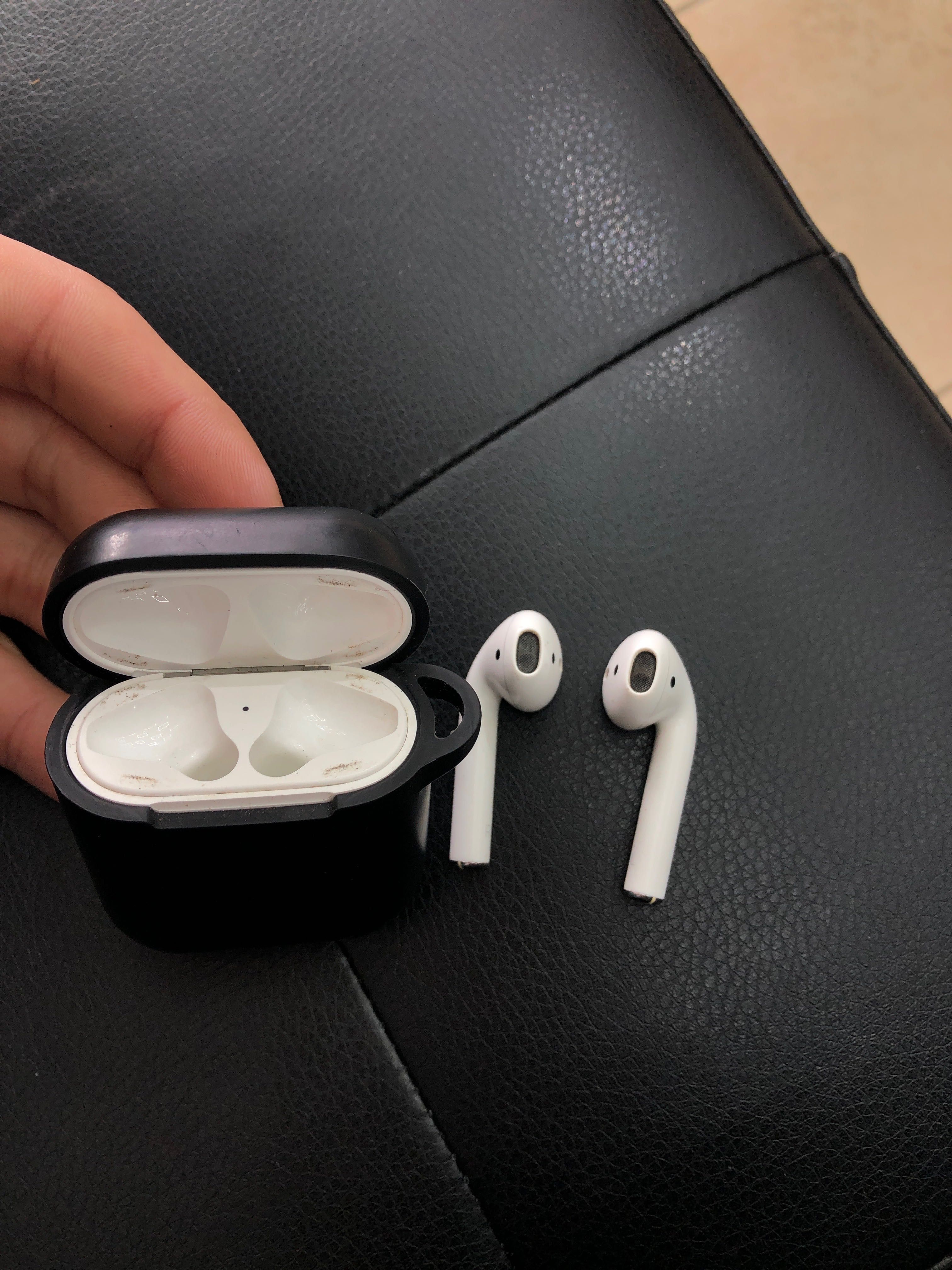 Продам AirPods 2 б/у