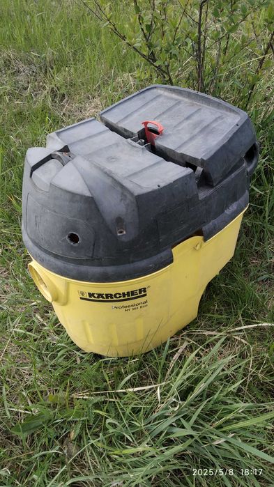 Бак с моющего пылесоса, корпус с пылесоса Karcher 5.070-667.0 NT 361,