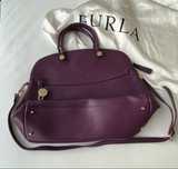 Mala Furla bordeau como nova. A cor tendência da estação!