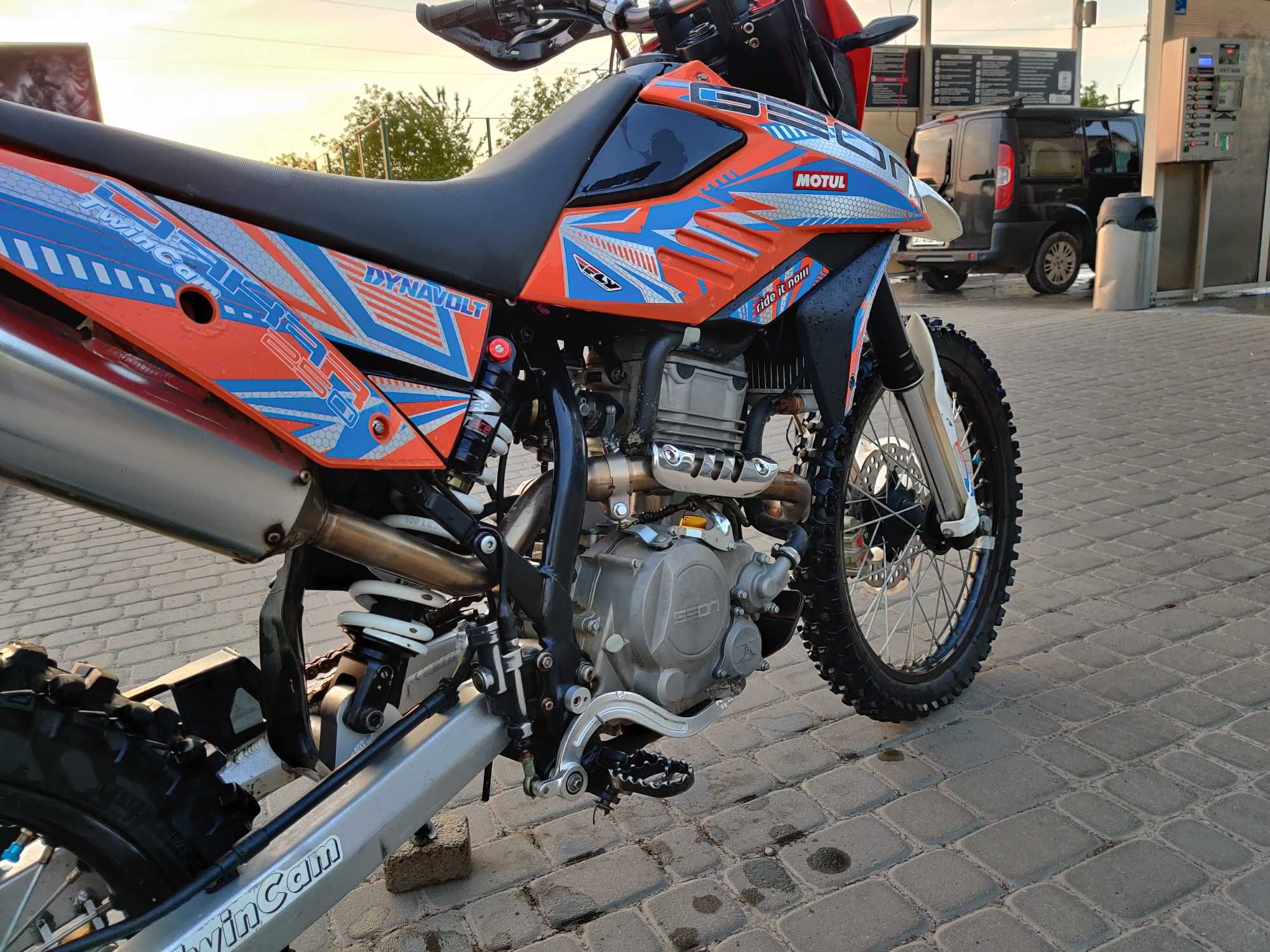 Geon Dakar 250 TwinCam ендуро мотоцикл