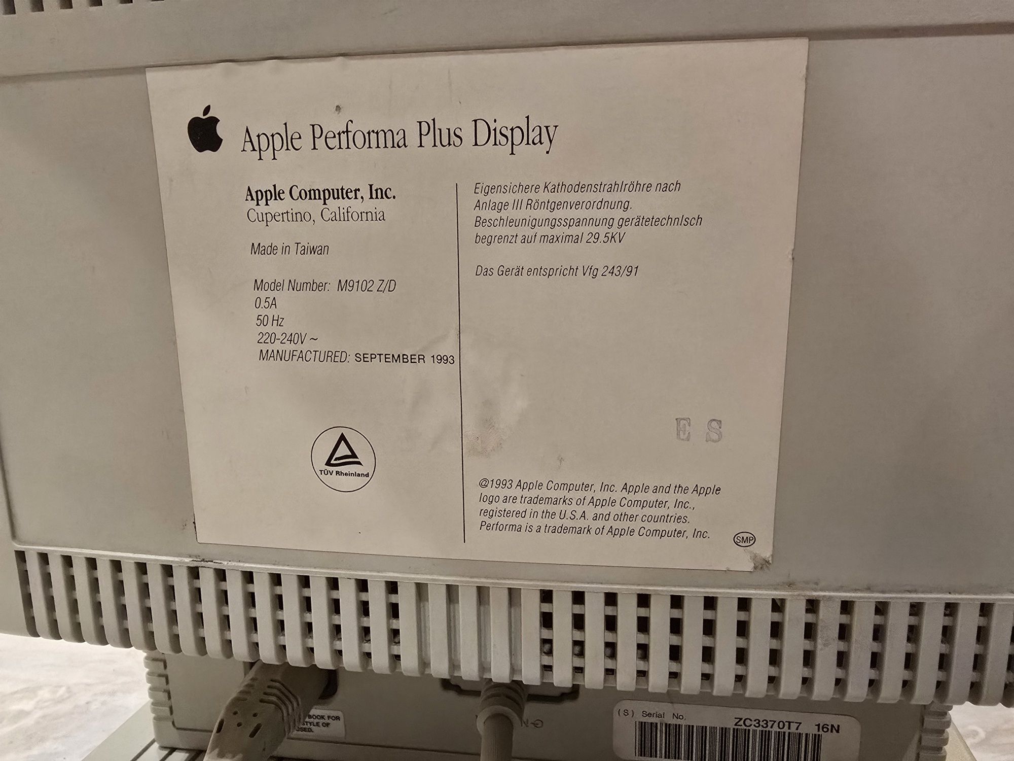 Macintosh LC II apple computer