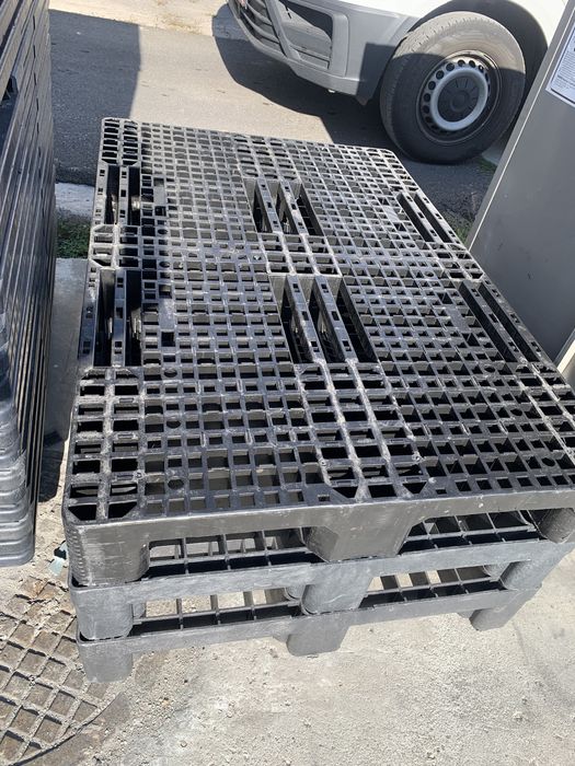 Palety plastikowe 80x120 europalety