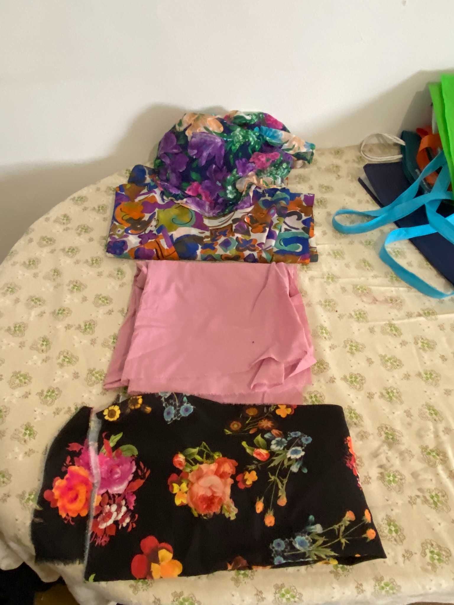 conjunto de tecidos varios coloridos