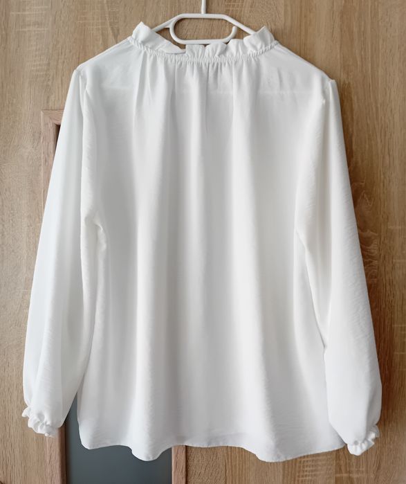 Sprzedam NOWĄ włoską damską bluzkę, rozm. 40/42