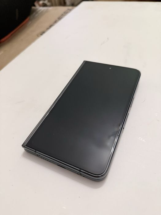 Google Pixel Fold 256GB stan bardzo dobry, sprzęt klasy premium