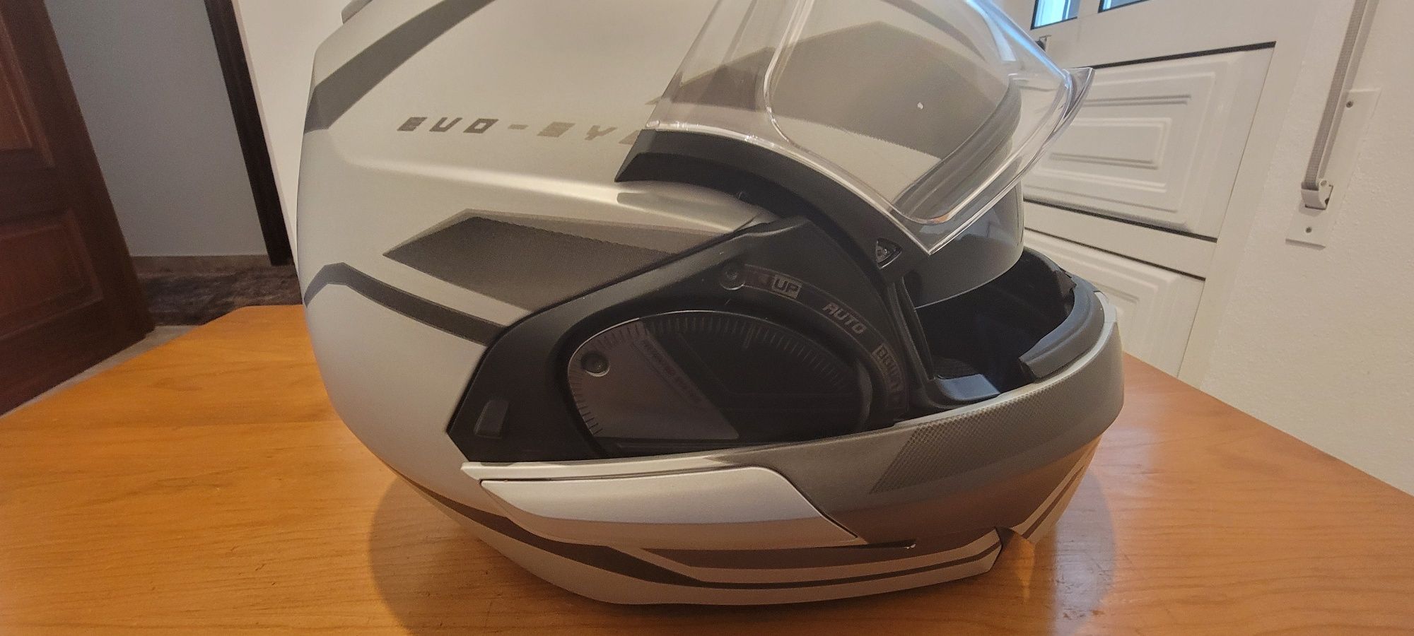 Capacete Modular Shark Evo Tam. M