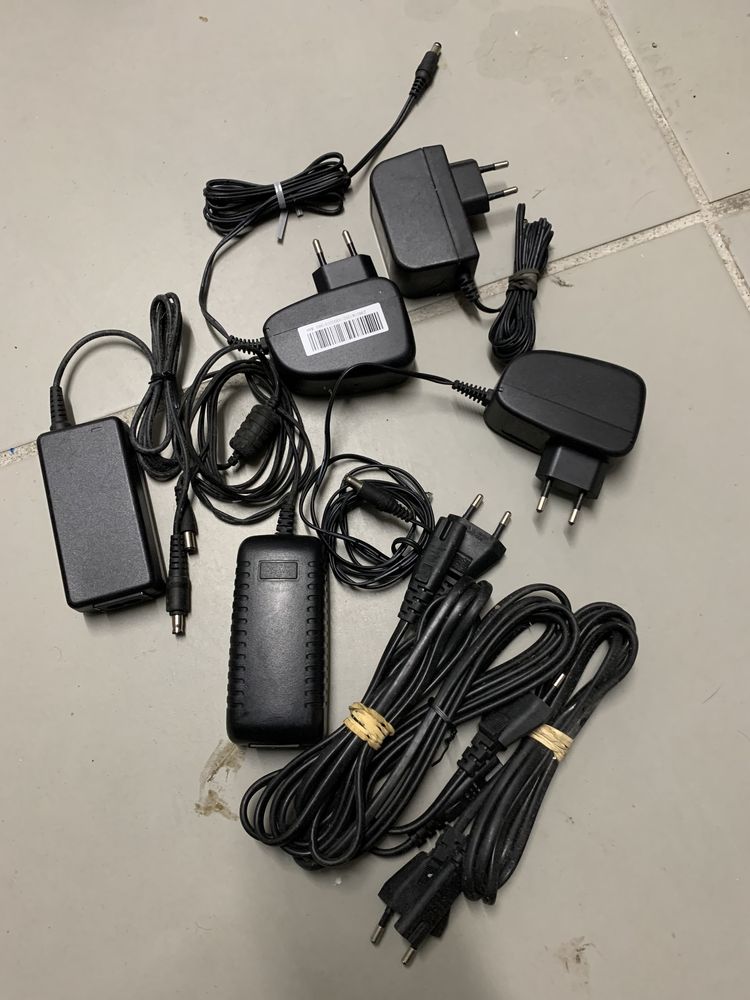 Vários Cabos Scart/HDMi/Rede/Usb/alimentação