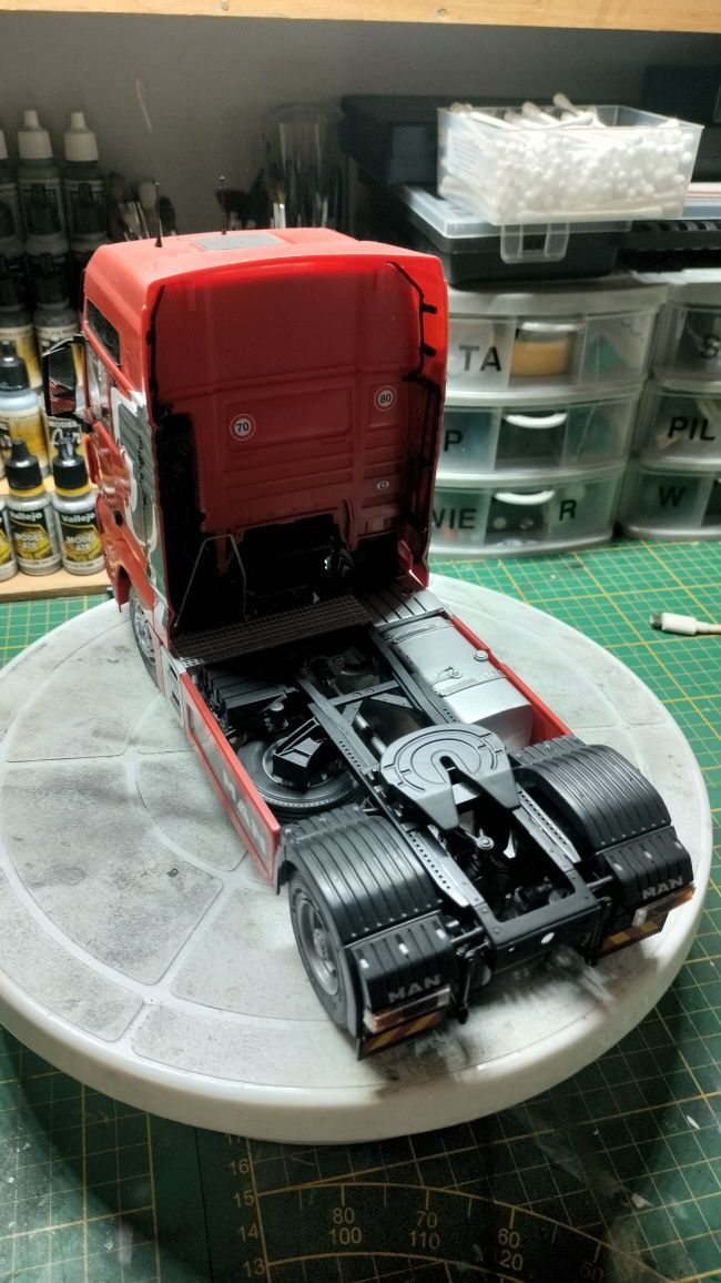 Sprzedam modele ciężarówek 1:24