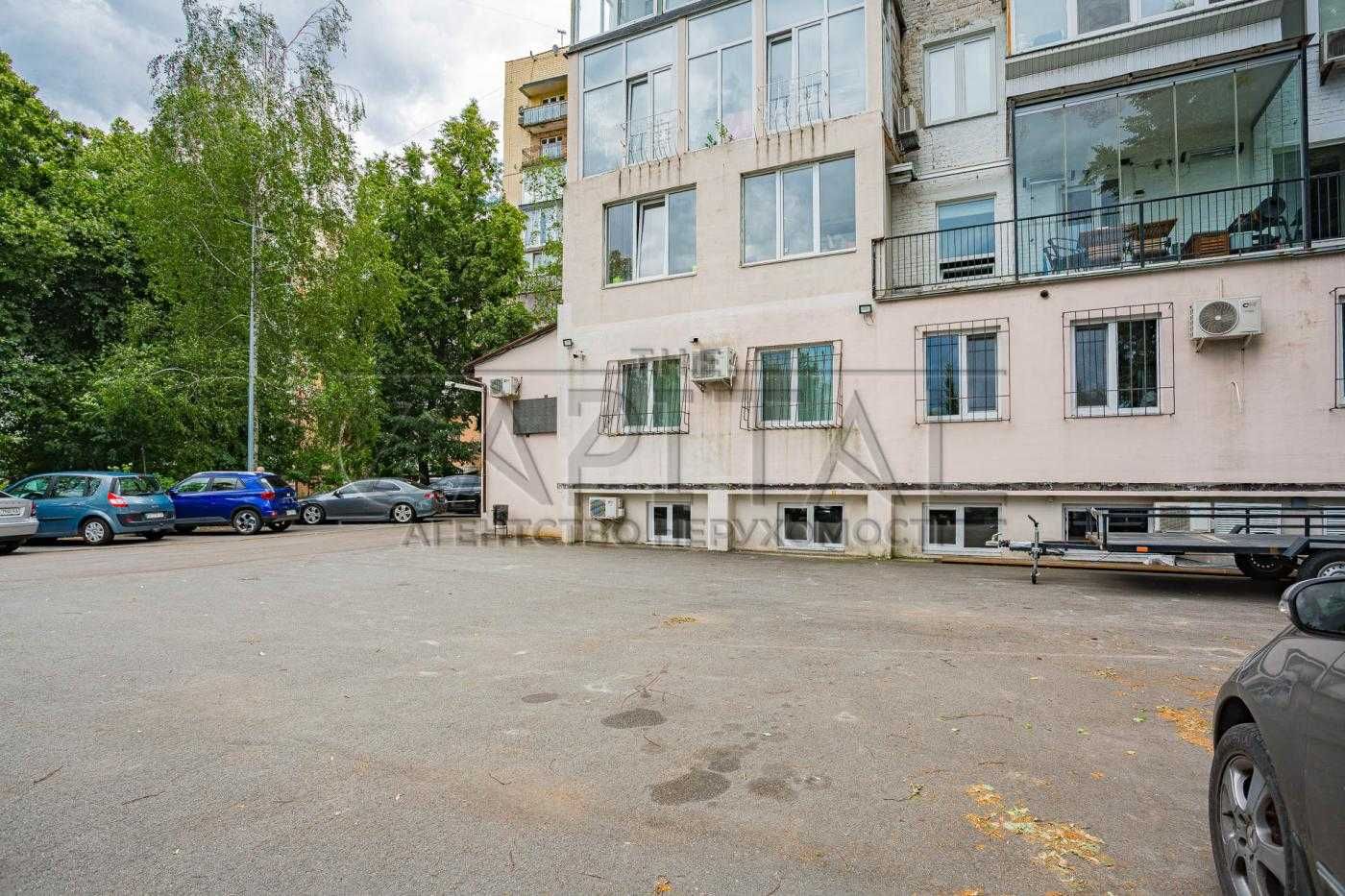 Продаж комерційної нерухомості / 185м2 / Київ