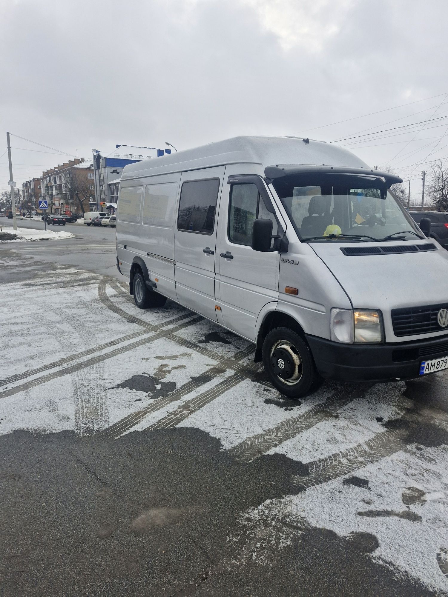 ЛТ 46 2.8сді вантажопасажир 8+1