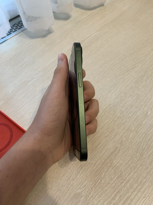 Iphone 13 акб 90%